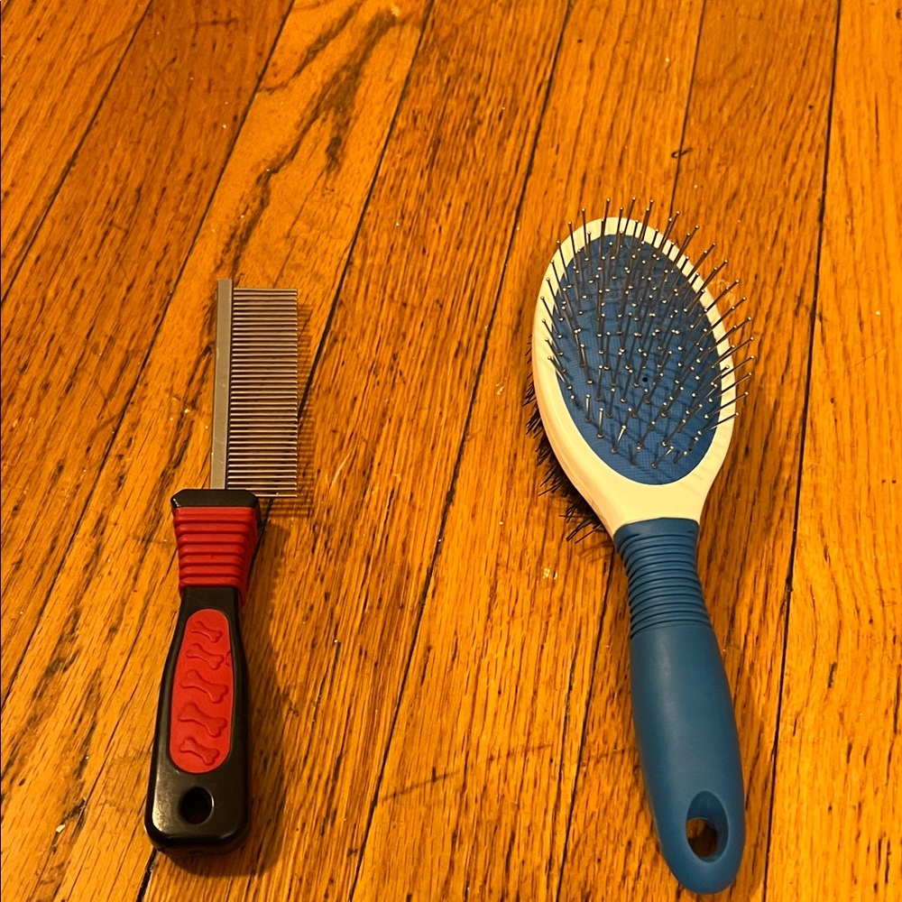 Blue and Red Pet Grooming Brush Set